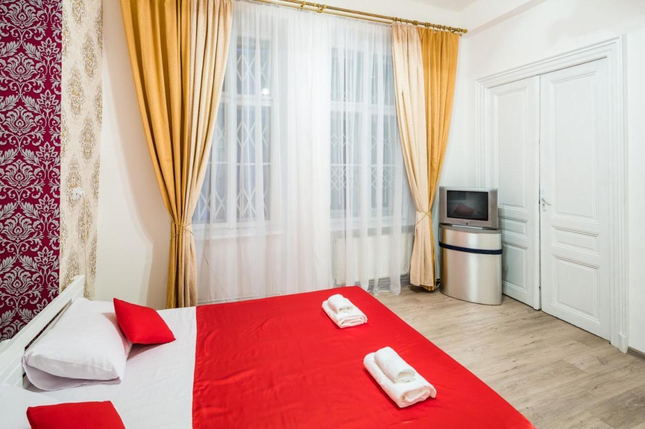 Апартаменты Apartament Of Center Львов Экстерьер фото