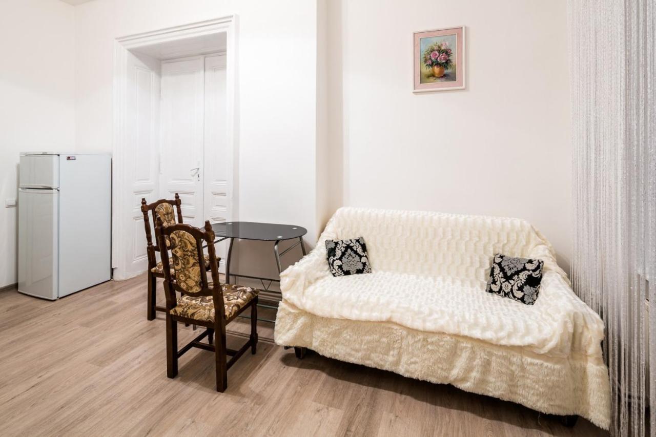 Апартаменты Apartament Of Center Львов Экстерьер фото