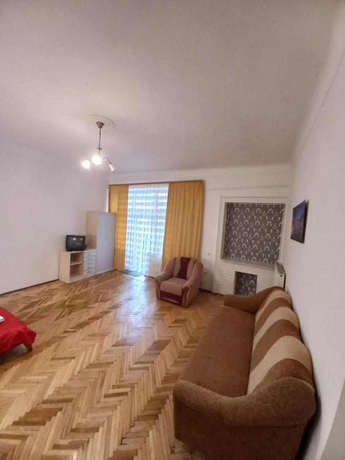 Апартаменты Apartament Of Center Львов Экстерьер фото